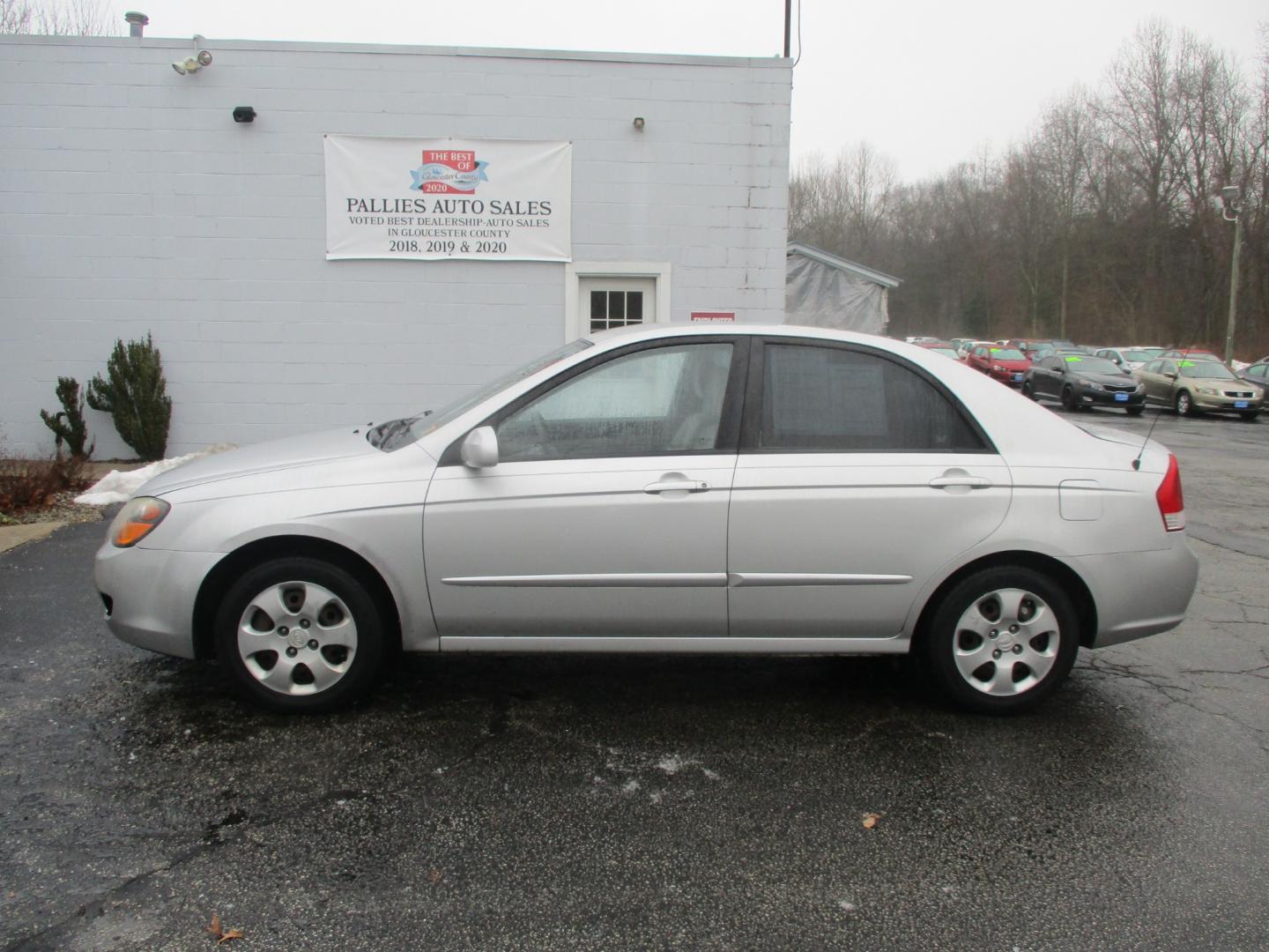 2009 Kia Spectra EX (KNAFE221095) with an 2.0L L4 DOHC 16V engine, AUTOMATIC transmission, located at 540a Delsea Drive, Sewell, NJ, 08080, (856) 589-6888, 39.752560, -75.111206 - Photo#2